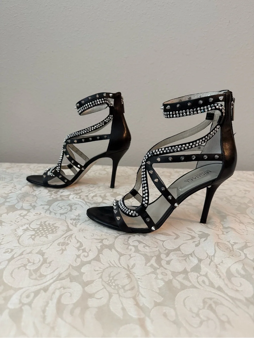 Michael Kors turn heads